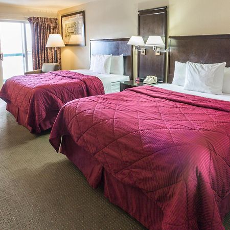 Cedars Inn Wenatchee Εξωτερικό φωτογραφία