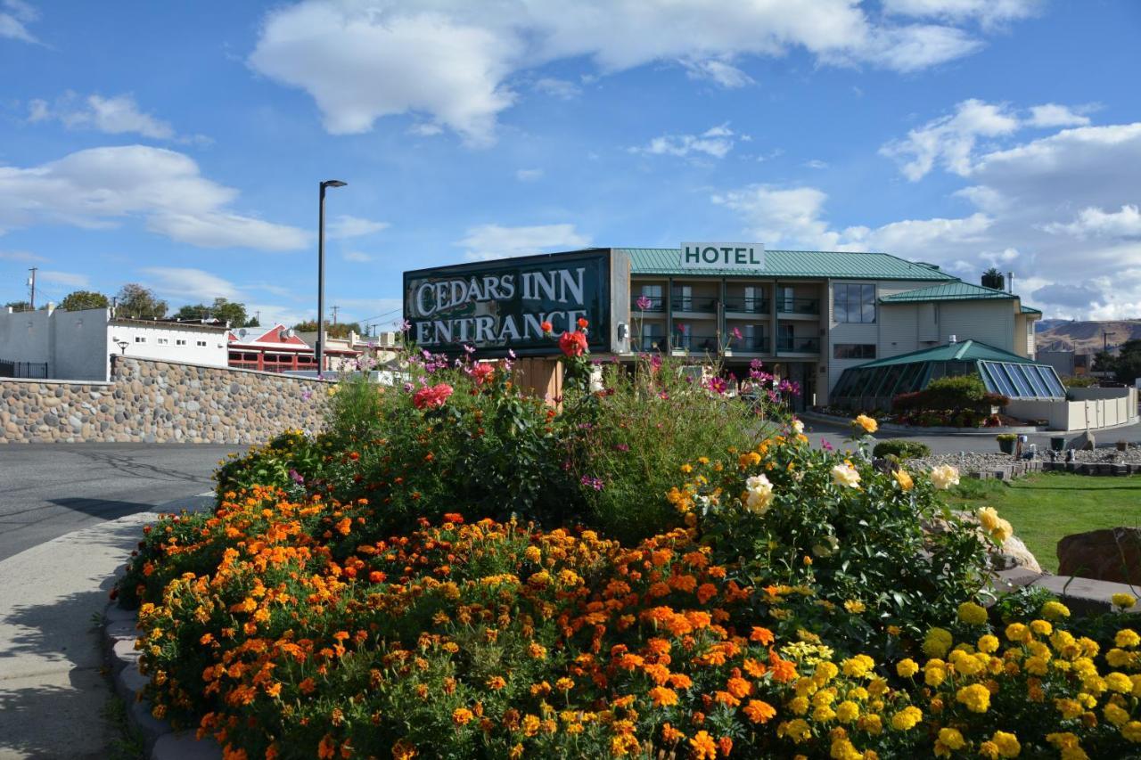Cedars Inn Wenatchee Εξωτερικό φωτογραφία