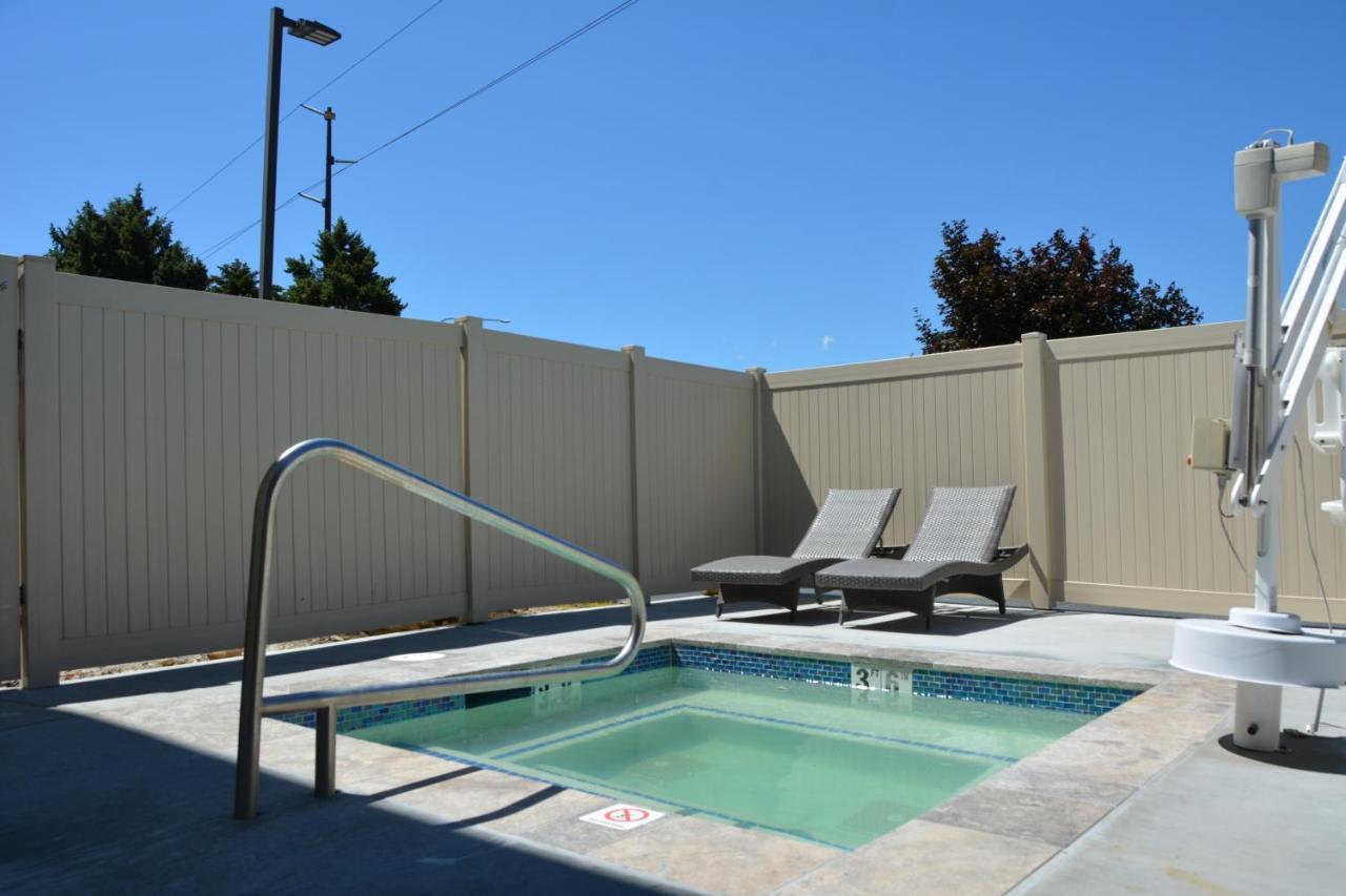 Cedars Inn Wenatchee Εξωτερικό φωτογραφία