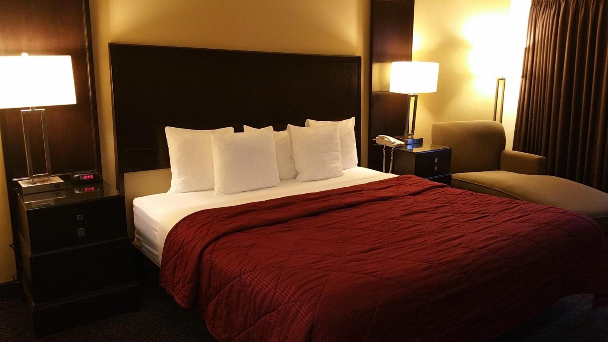 Cedars Inn Wenatchee Εξωτερικό φωτογραφία