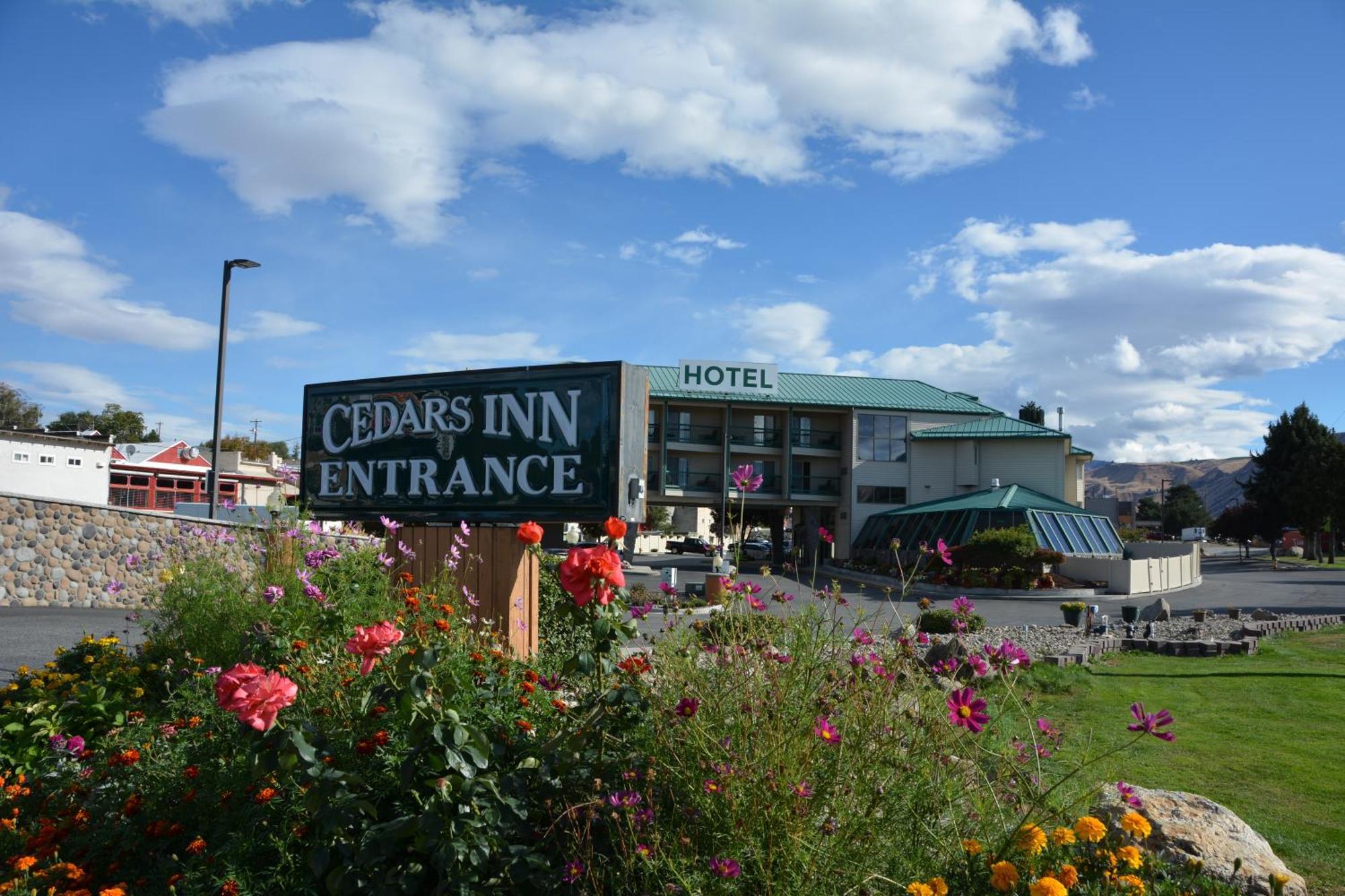 Cedars Inn Wenatchee Εξωτερικό φωτογραφία
