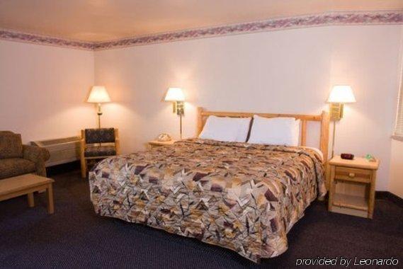 Cedars Inn Wenatchee Δωμάτιο φωτογραφία