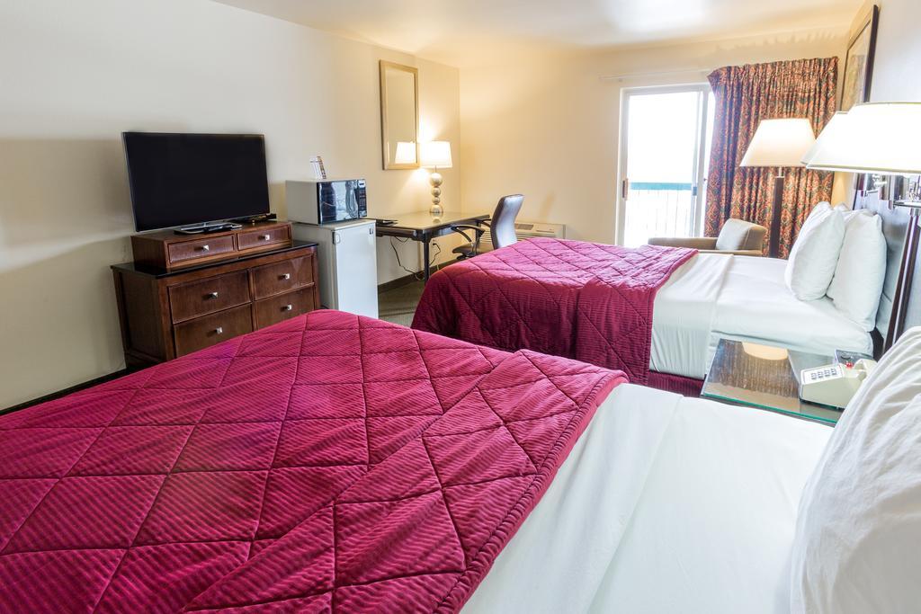 Cedars Inn Wenatchee Εξωτερικό φωτογραφία