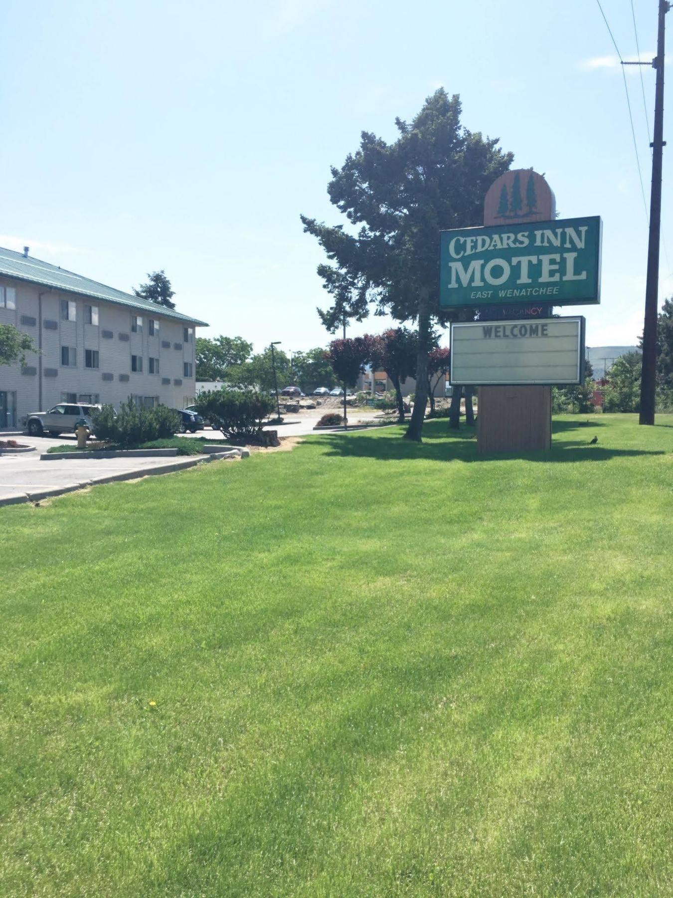 Cedars Inn Wenatchee Εξωτερικό φωτογραφία