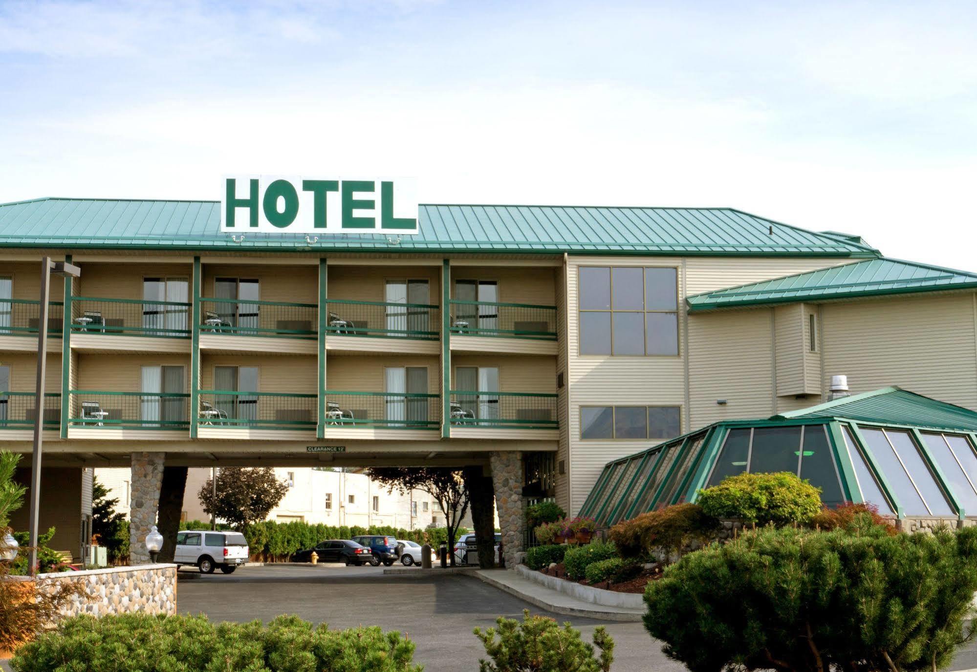 Cedars Inn Wenatchee Εξωτερικό φωτογραφία
