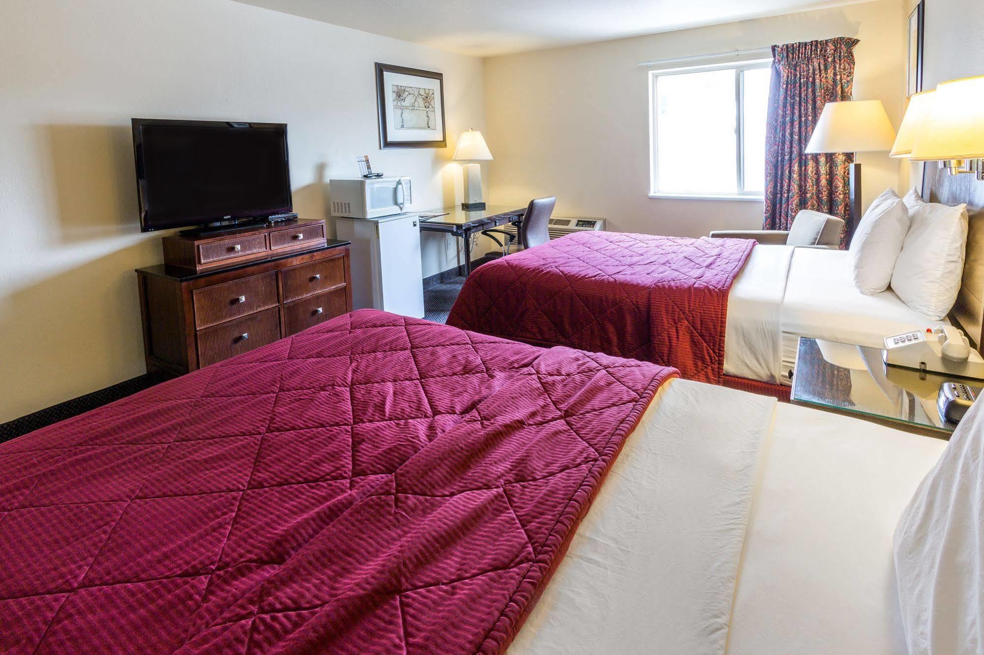 Cedars Inn Wenatchee Εξωτερικό φωτογραφία