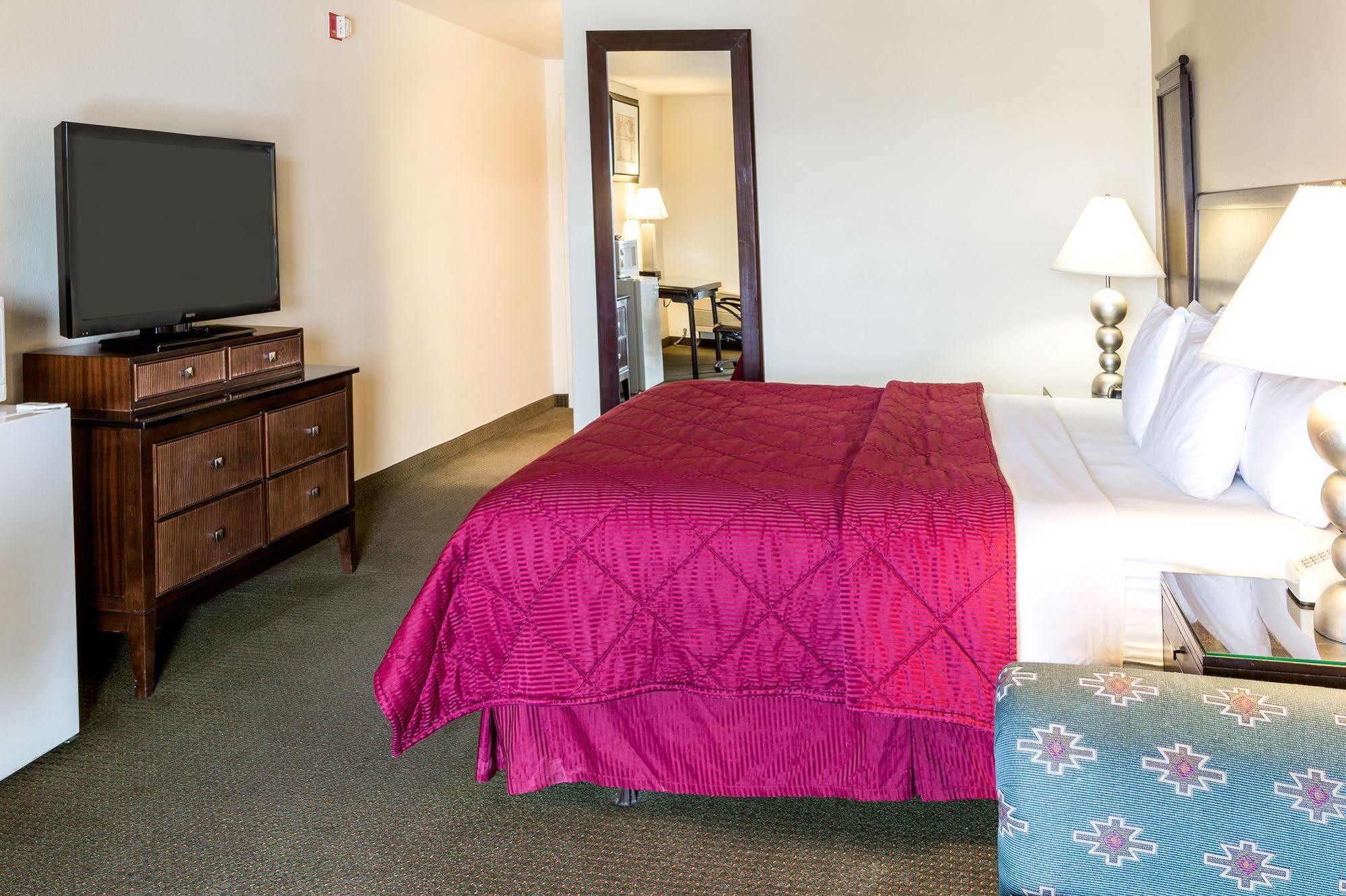 Cedars Inn Wenatchee Εξωτερικό φωτογραφία